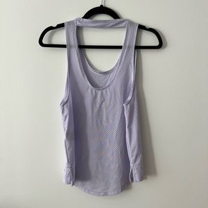 NWOT NIKE Workout Tank Top with cute cut out - size S